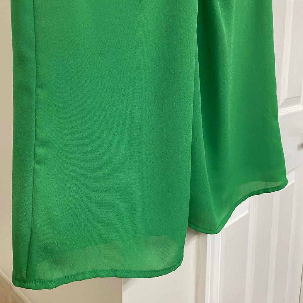 West K: XS Green Sleeveless Keyhole Twist Front - Picture 5 of 9